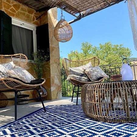 Villa Aspros - Traditionell, Ruhig Und Strandnah เลียปาเดส ภายนอก รูปภาพ