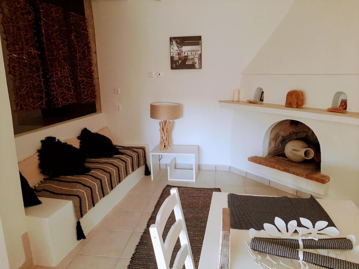 Villa Aspros - Traditionell, Ruhig Und Strandnah เลียปาเดส ภายนอก รูปภาพ