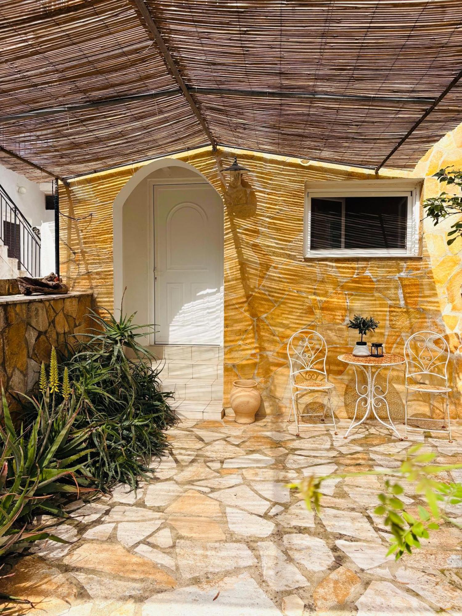 Villa Aspros - Traditionell, Ruhig Und Strandnah เลียปาเดส ภายนอก รูปภาพ